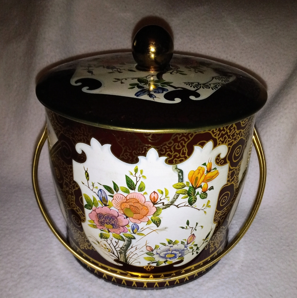 Vintage Floral Gold Scroll Decorative Tin Made In England